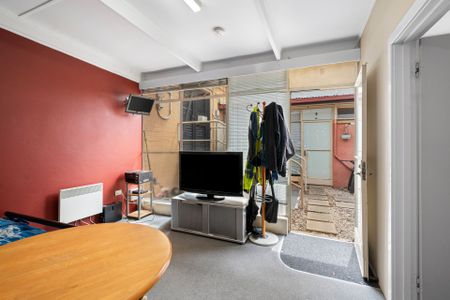 Centrally Located Studio - Photo 4