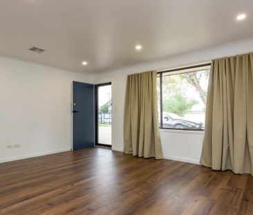 3/2 Fyans Street, - Photo 4
