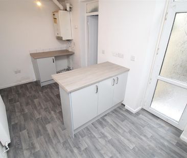 House - Terraced For Rent Brithweunydd Road, Tonypandy - Photo 6