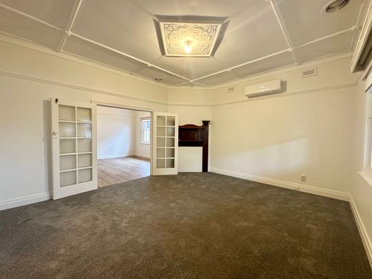 36 Hobart Rd, Murrumbeena - Photo 1