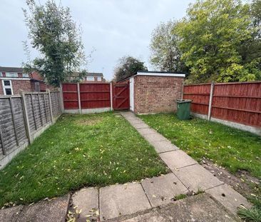 3 bedroom semi-detached house to rent - Photo 6