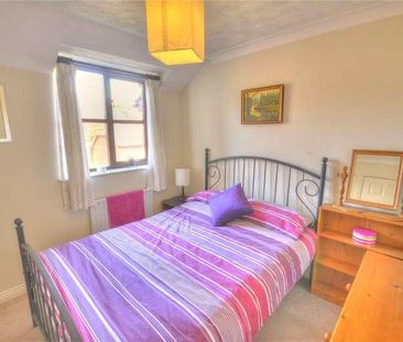 Brook Mead, Milford, Godalming, Surrey, GU8 - Photo 2