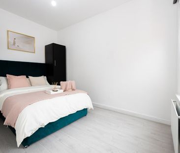Room in a Shared House, Crondall St, M14 - Photo 6