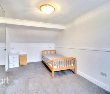 4 bedroom terraced house to rent - Photo 5