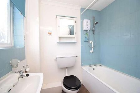Denby Dale Road West, Calder Grove, Wakefield, WF4 - Photo 5