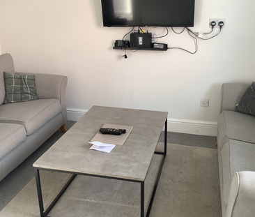3 bedroom terraced house to rent - Photo 5
