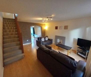 3 bedroom semi-detached house to rent - Photo 3