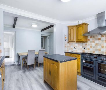 6 bedroom semi-detached house to rent - Photo 6