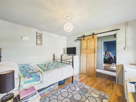 1 bedroom semi-detached house to rent - Photo 3