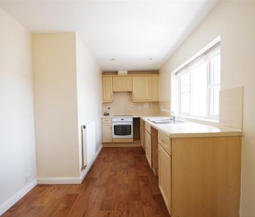 1 bedroom coach house to rent - Photo 1
