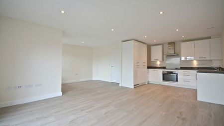 Fleming Place, Bracknell, RG12 - Photo 3