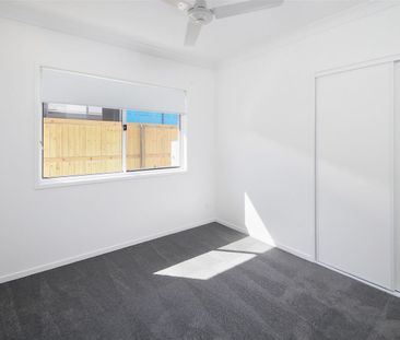 Modern Four Bedroom Family Home - Photo 3