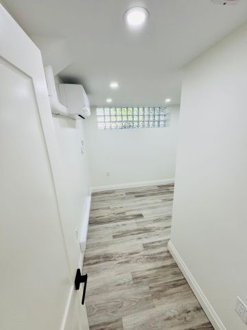 For Lease - 3- 6 CRAIG Drive, Kitchener, Ontario - Photo 4