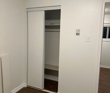 For Lease - 22 Hazelglen Court, Brampton, Ontario - Photo 1