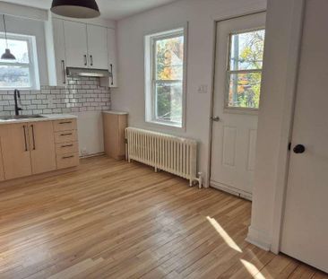 3 1/2 semi meubler - Photo 2