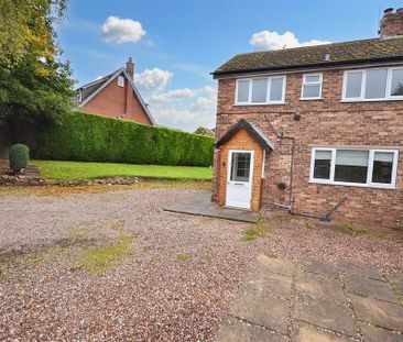3 bedroom semi-detached house to rent - Photo 4