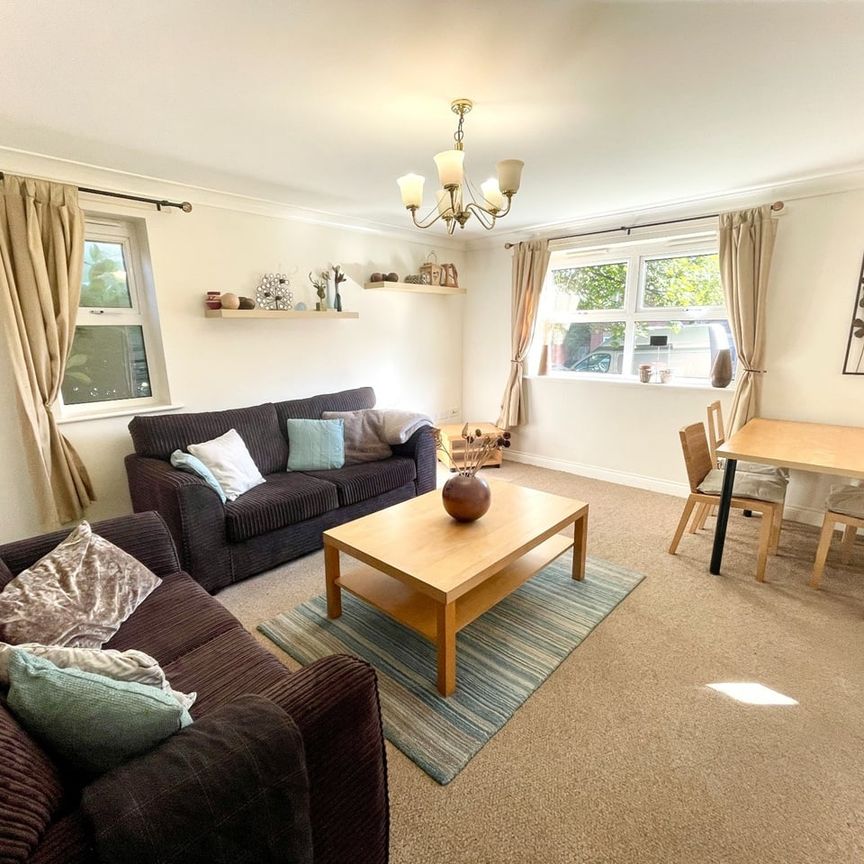 2 Bed Flat, Hamilton Court, CV1 - Photo 1