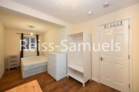 6 bedroom semi-detached house to rent - Photo 3