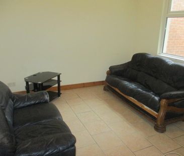 Great 7 Bedroom House, 28 University Avenue, Queens Quarter, Belfas... - Photo 3