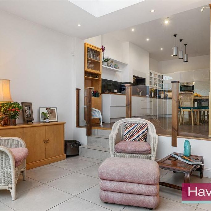 4 bedroom maisonette to rent - Photo 1