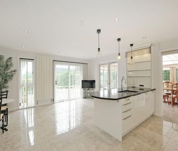 5 bedroom detached house to rent - Photo 5