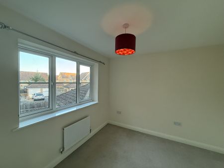 Heathland Way, Bury St. Edmunds, Mildenhall - Photo 3
