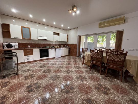 VOLUNTARI - Catedrala | Casa 7 Camere + Constructie Secun... - Fotografie 1