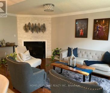 31 MIDDLECOTE DRIVE - Photo 1