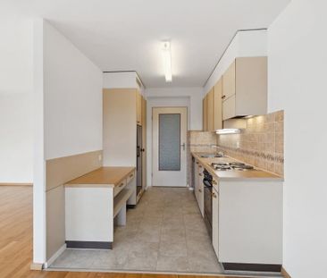 2.5 Zimmer, 67 m², 3. Stock - Photo 2