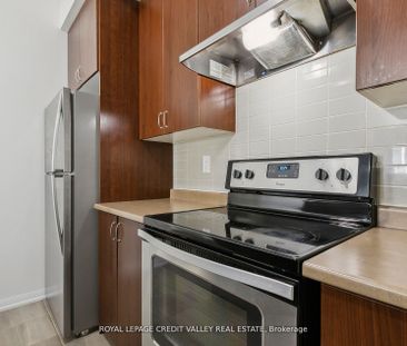 For Lease - 250 Sunny Meadow Boulevard Unit# 254, Brampton, Ontario - Photo 5