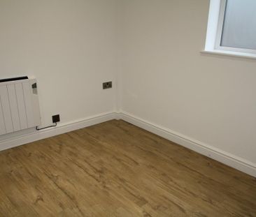 1 bedroom ground floor flat to rent - Photo 2