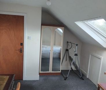 Room in a Shared House, Otley Road, LS6 - Photo 4