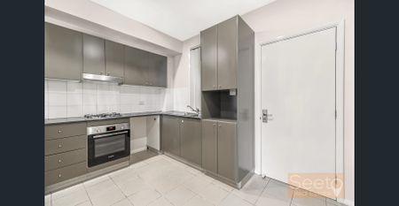 Stylish Townhouse in The Heart of North Strathfield - Photo 5