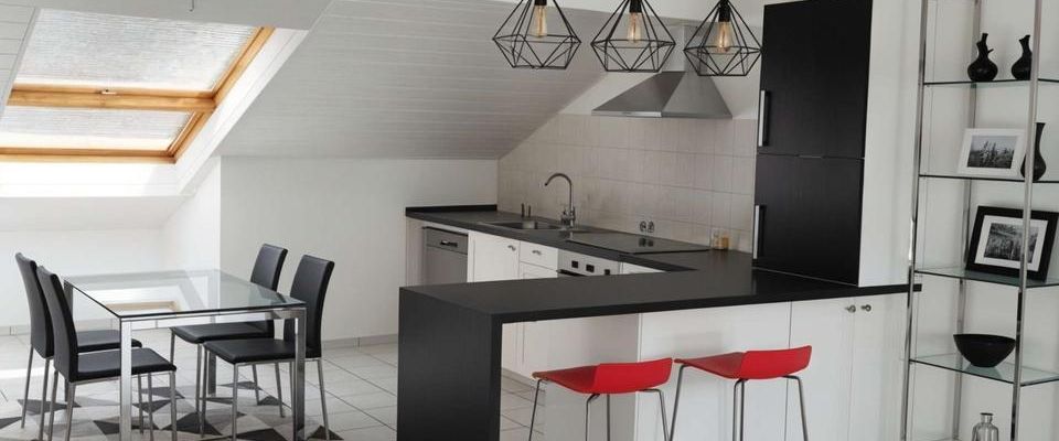 Freundliche Dachgeschosswohnung in zentraler Lage - Foto 1