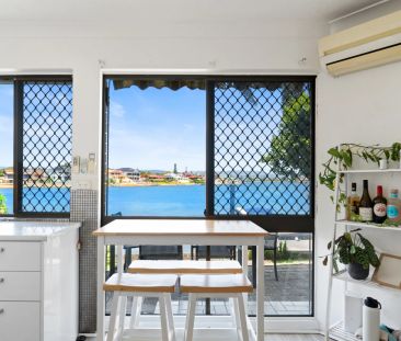 Waterfront ease in prime position - Photo 6