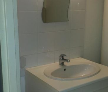 Location Appartement 2 pièces 52m² CHAMBRAY LES TOURS 37170 - Photo 2