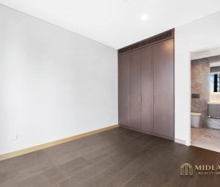 Luxury 2 Bedroom with Harbour Bridge View - Photo 2