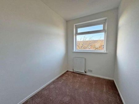 Dryclough Walk, Royton, OL2 - Photo 4