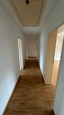 Großzügige, zentral gelegene Dachgeschosswohnung auf dem Heilsberg - Photo 3