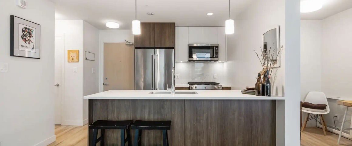 Modern Brentwood 1 Bed + Large Den | 636 Sq Ft Interior + 184 Sq Ft Patio + Park — 1 Bedroom+ Den Condo Unit - Photo 1