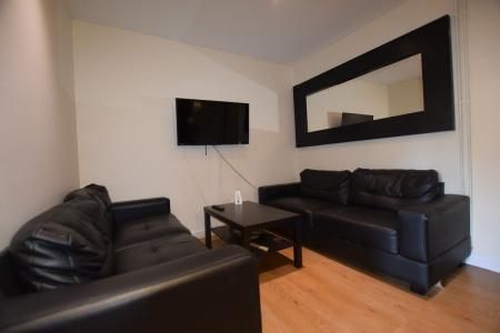 6 Bed Student Home - 15 Starle Close - Photo 2
