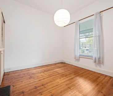 Thinking of selling? Contact our agent - Photo 2