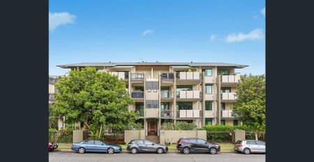 2-bed 2-bath 2-car overlooking Newstead Park - Photo 5