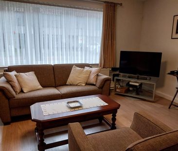 TE HUUR: Gelijkvloers appartement met 2 slaapkamers en autostaanpla... - Photo 5