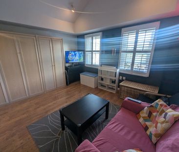 1 Bed Flat, Camden High Street, NW1 - Photo 2