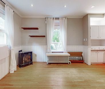 For Lease - 149 Worsley Street, Barrie, Ontario - Photo 3