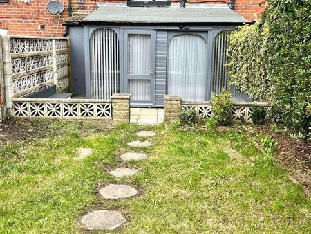 Garden Flat, Austhorpe Road, Leeds, LS15 - Photo 4