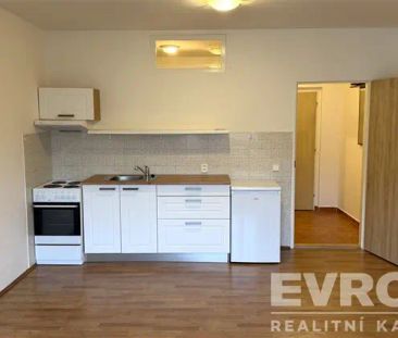 Pronájem bytu 1+kk ve Vrchlabí - Photo 2