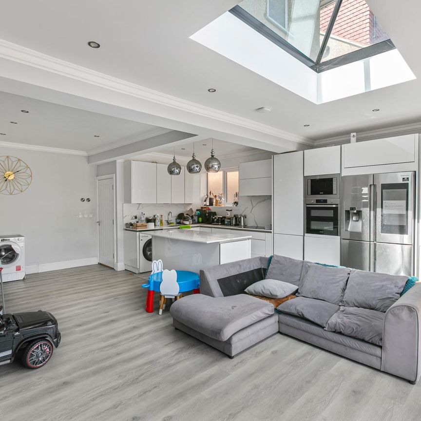 Aylward Road - Photo 1