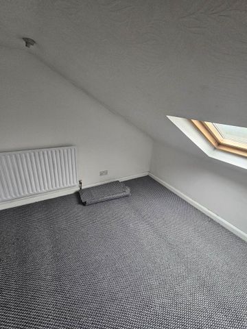 4 bedroom terraced house to rent - Photo 3